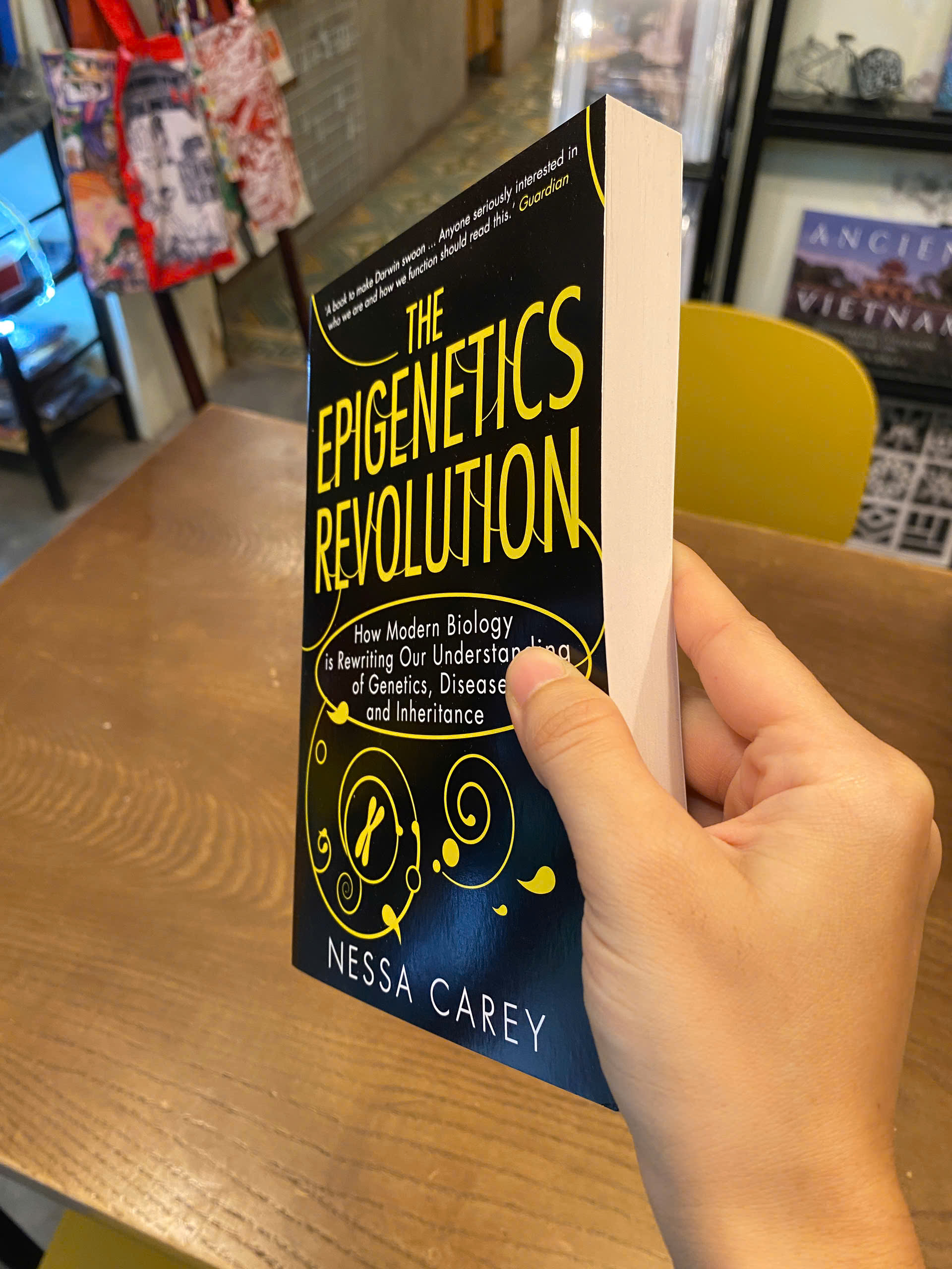 Sách - The Epigenetics Revolution by Nessa Carey | English Nonfiction - Biology Book
