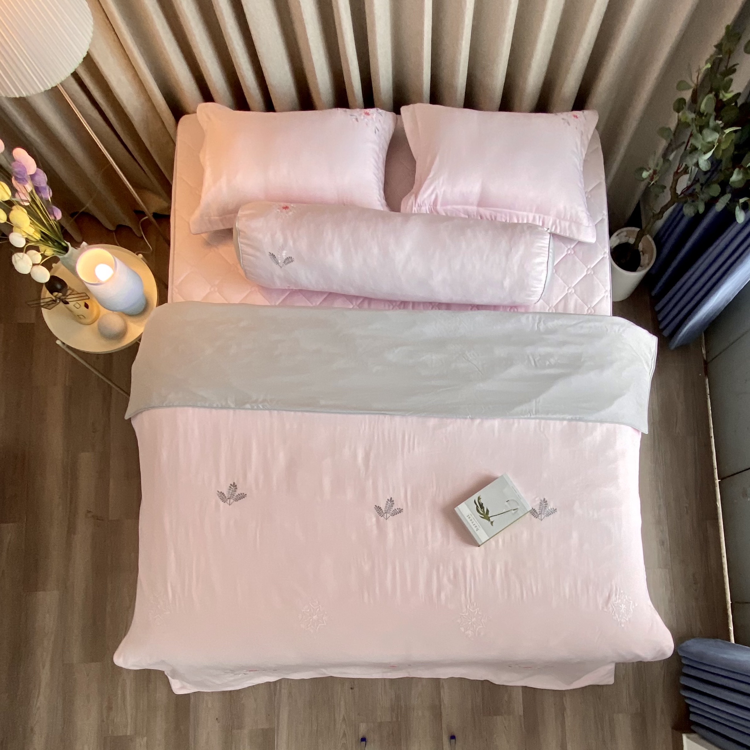 Chăn bốn mùa Hàn Quốc K-Bedding by Everon MicroTencel Hồng phối Xám KMTS101 200*220cm