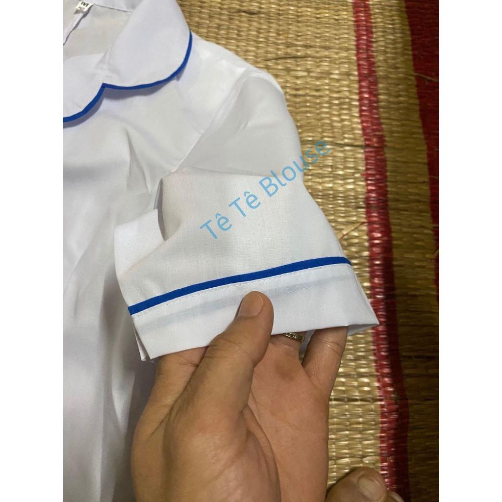 Áo Blouse cổ tròn viền xanh dương có đai eo lưng vải Lon dành cho điều dưỡng, y tá, dược sỹ, sinh viên y