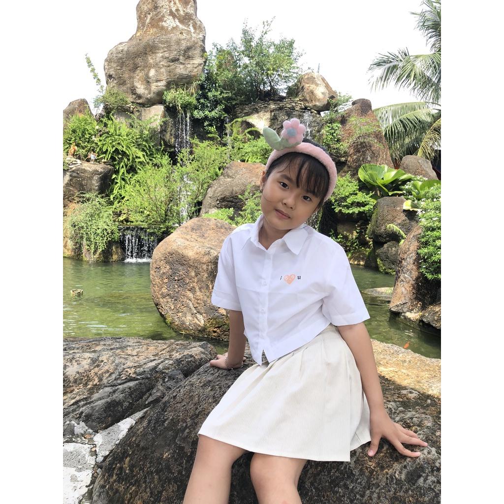 Sơ mi trắng croptop i loveyou cho bé từ 15kg- 45kg