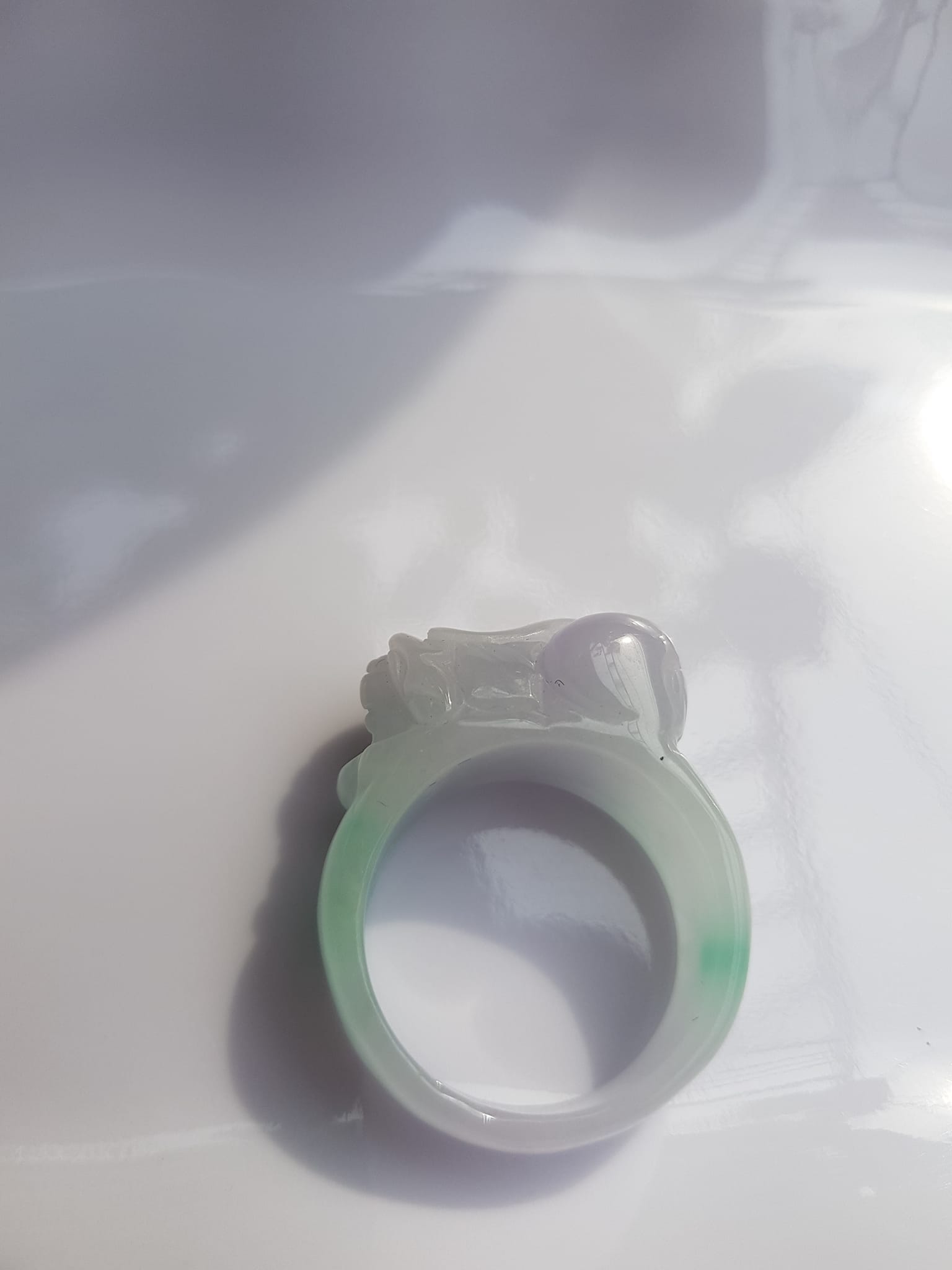 Chiếc Nhẫn Tỳ Hưu Hút Tài Ni 20mm Đá Cẩm Thạch Tự Nhiên Màu Tím Nhẹ Trắng Xanh Ngọc Bóng Đẹp Size Nhẫn đk 20mm x bản 11mm ạ