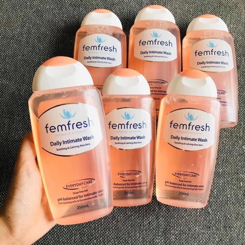 nước rửa ddvs  phụ nữ Femfresh 250ml ( bao bì có thể thay đổi tùy vào đợt sản xuất  )( không xuất hóa đơn )