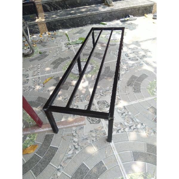 Kệ thép Dài 90cm. Rộng 25cm. Cao 20cm.6 chân. Hộp thép 20*20mm