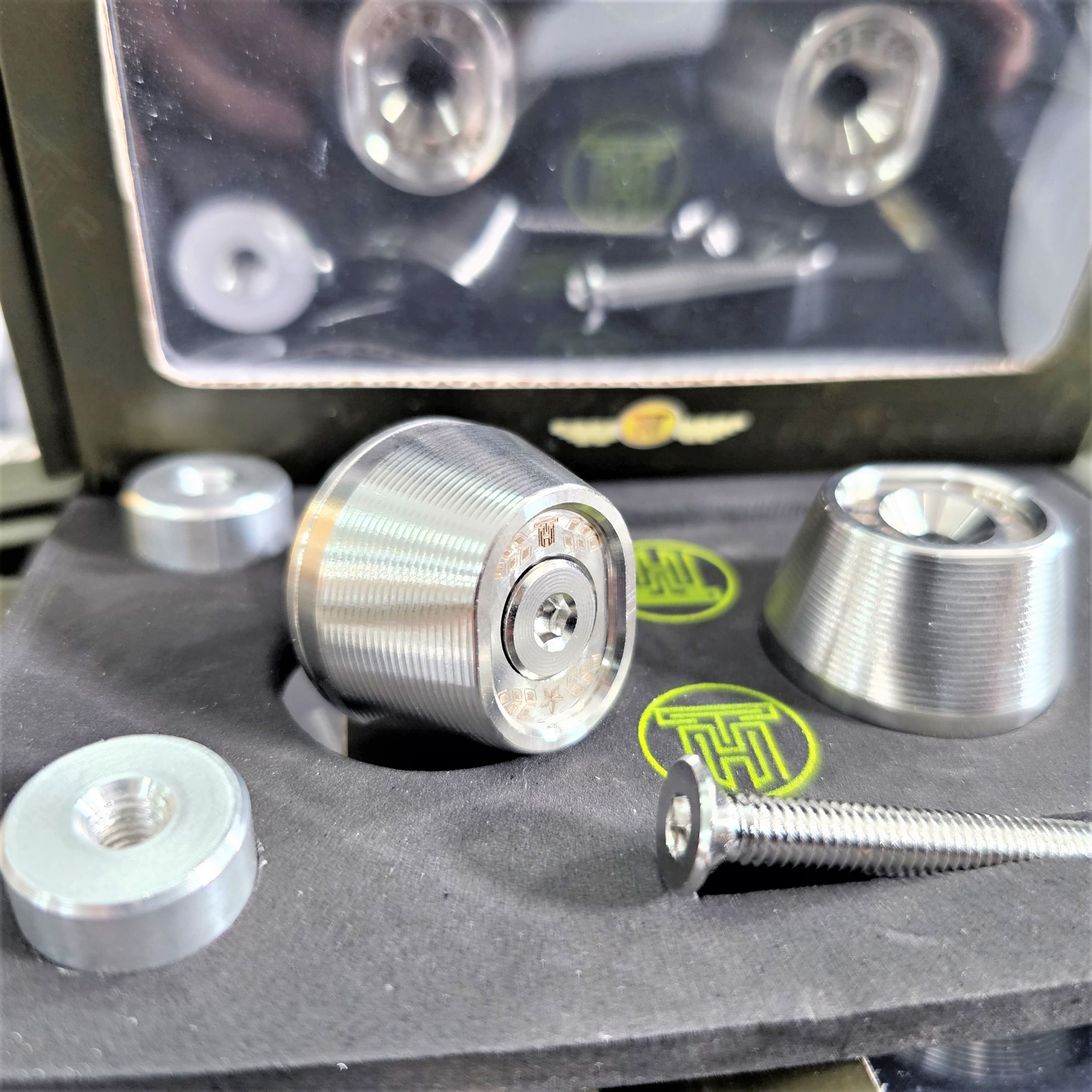 Gù tay lái inox304 TH mẫu 3D gắn cho nhiều dòng xe máy