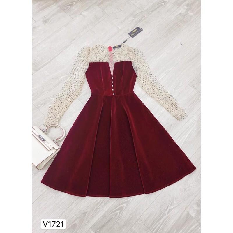 Đầm nhung đỏ xoè phối voan lưới khoét cổ V siêu sang