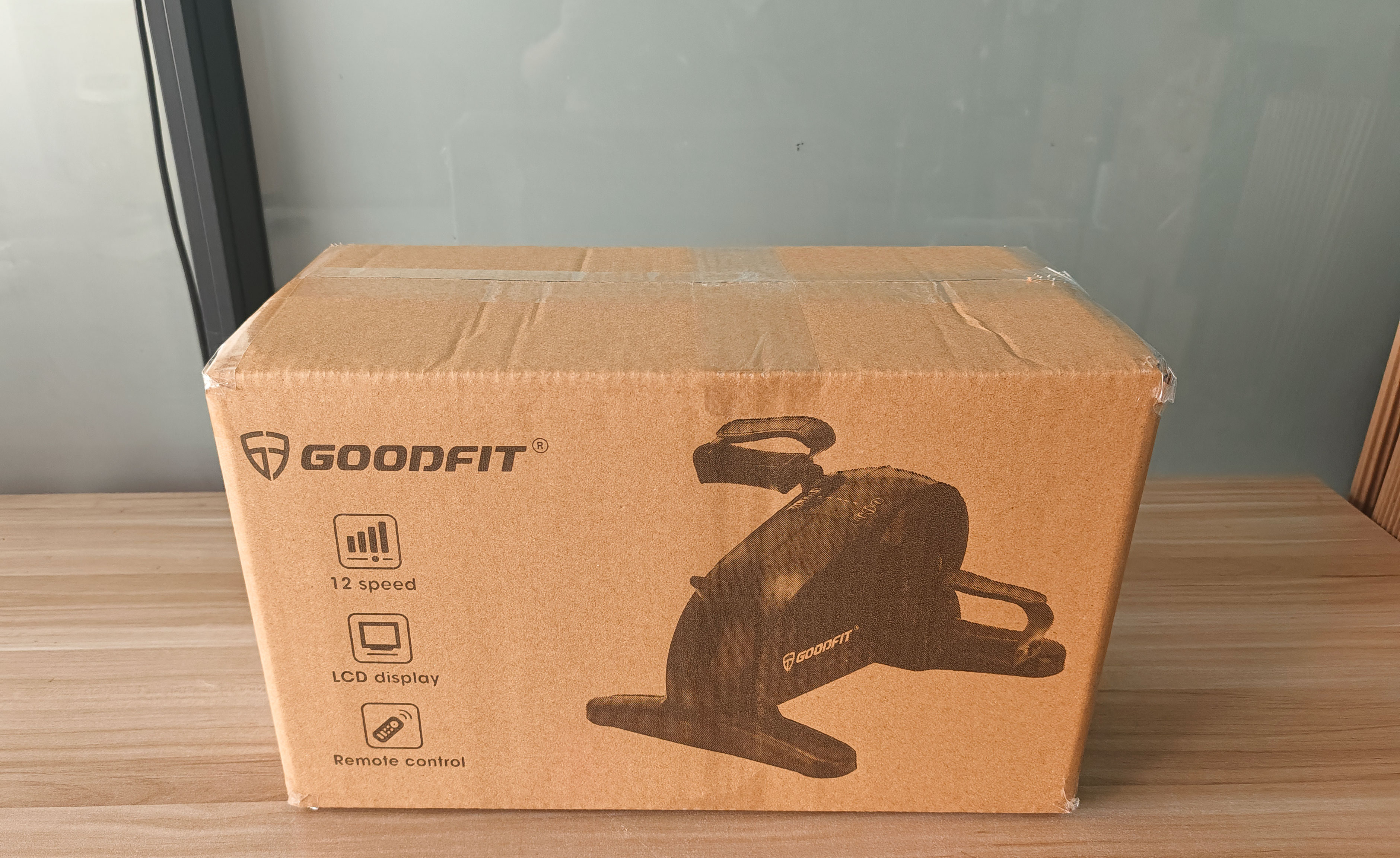 Xe đạp thể dục tại nhà, hỗ trợ phục hồi chức năng chính hãng GoodFit GF008MB, trợ lực điện, điều khiển remote, nhỏ gọn
