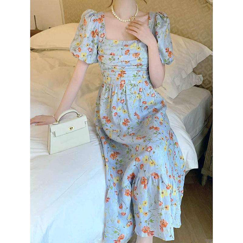 TOBE1SHOP Màu xanh vuông cổ bong bóng tay áo hoa đầm phụ nữ 2023 mùa hè cao cấp cảm giác cao cấp cổ điển đầm dài tinh tế
