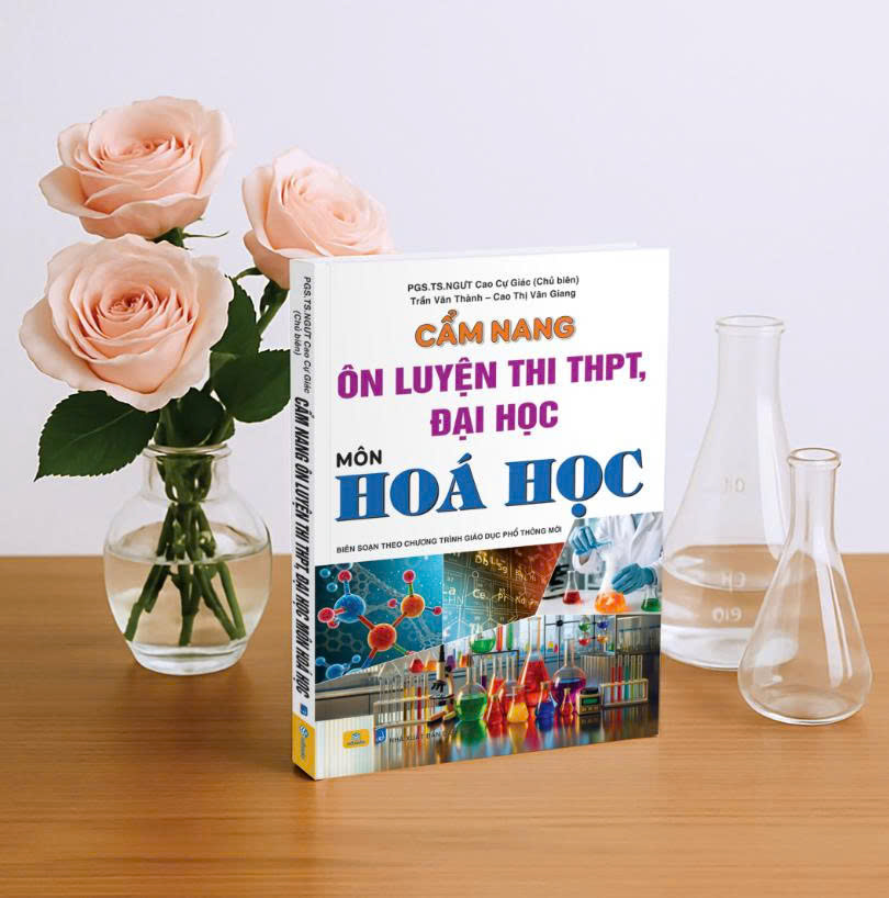 Sách - Cẩm Nang Ôn Luyện Thi THPT, Đại Học Môn Hóa Học - Biên soạn theo chương trình GDPT mới - ndbooks
