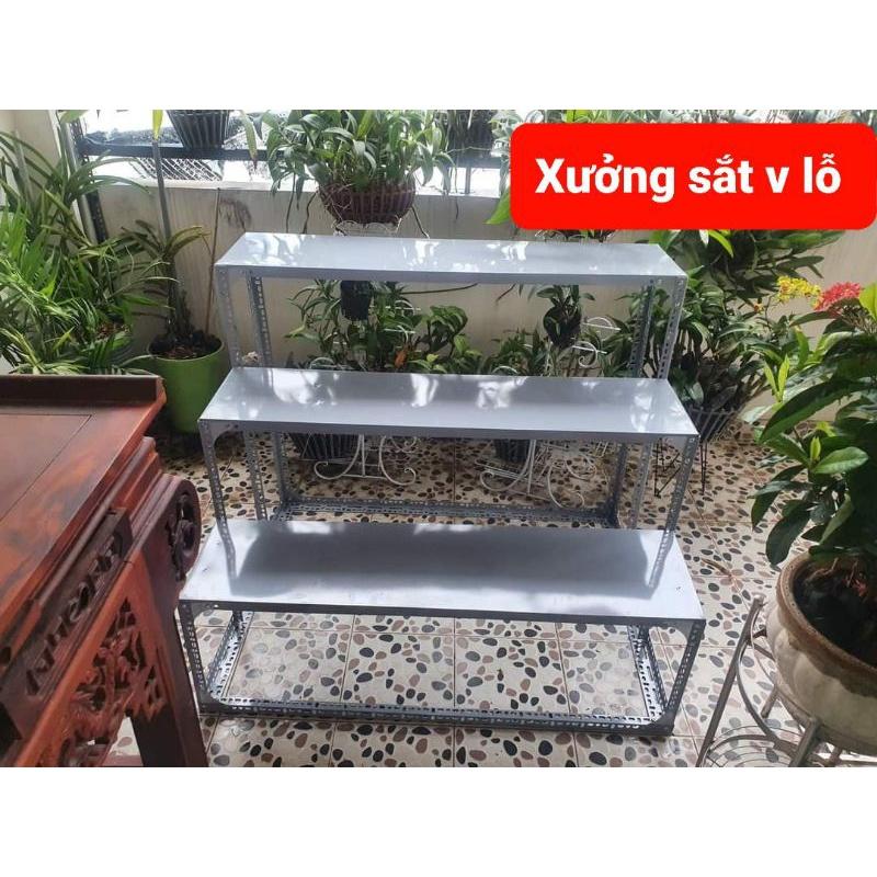 Kệ Sắt Bậc Thang 3 tầng .Kích Thước Dài 0.6m ;0.8m ; 1M ;1,2M ;1,5M