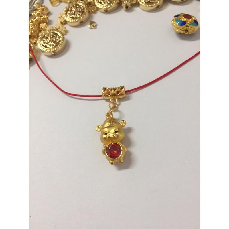 Mặt charm chú heo tai lộc ôm Ngọc đỏ làm vòng handmade may mắn