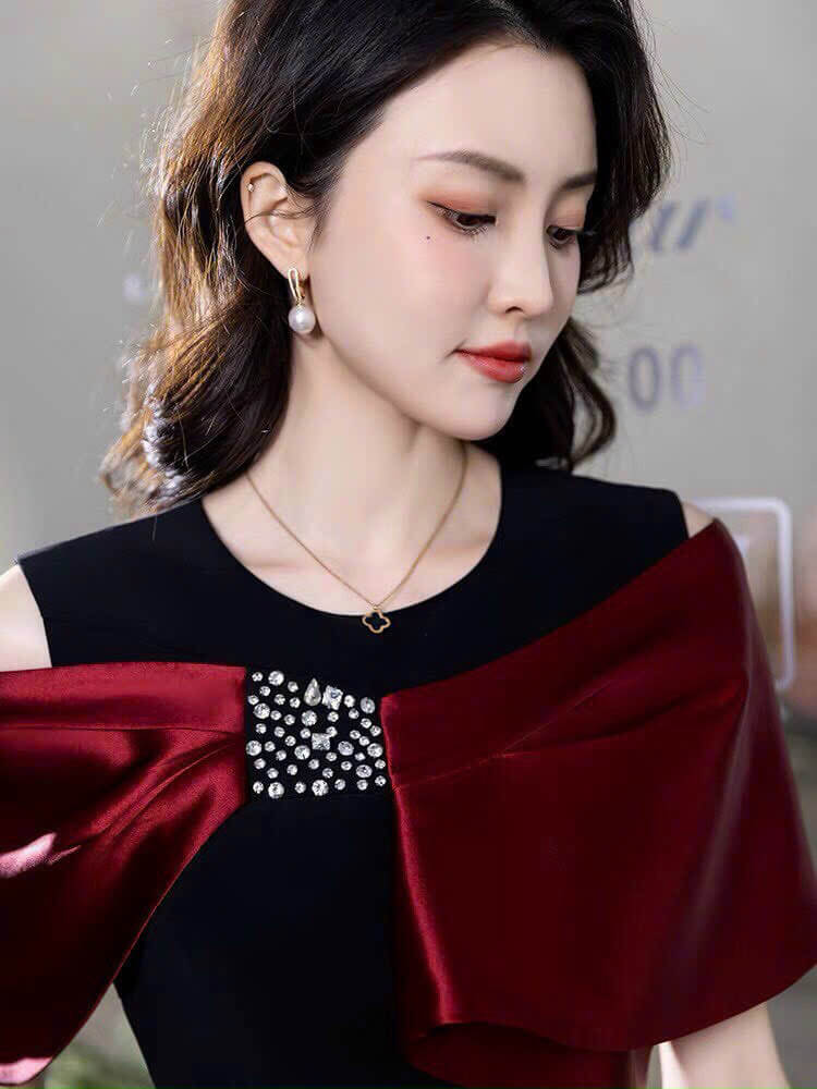 Đầm đính đá dự tiệc cao cấp