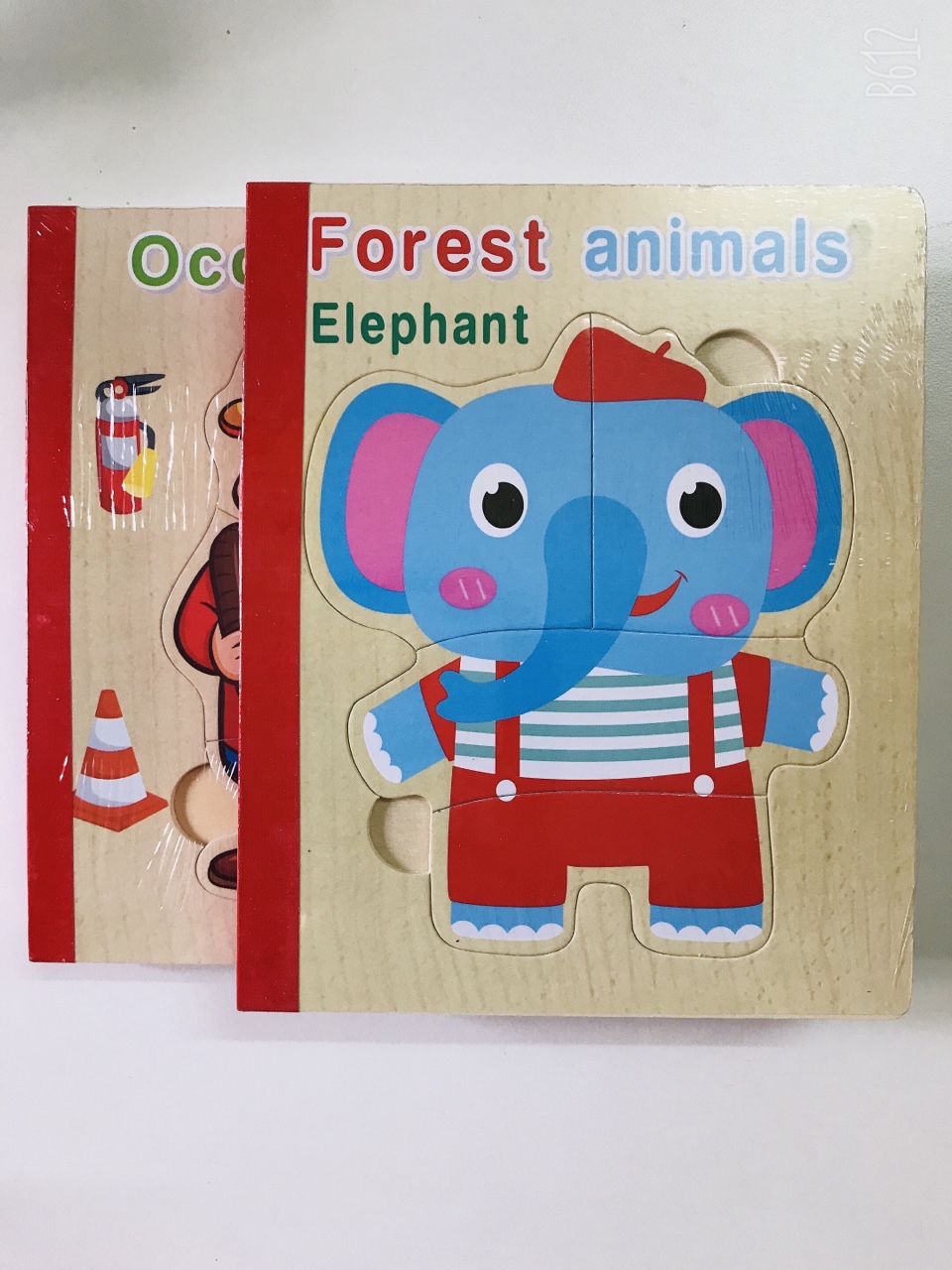 Sách gỗ ghép hình - Combo 2 cuốn sách gỗ ghép hình chủ đề nghề nghiệp và động vật Gnu Kids