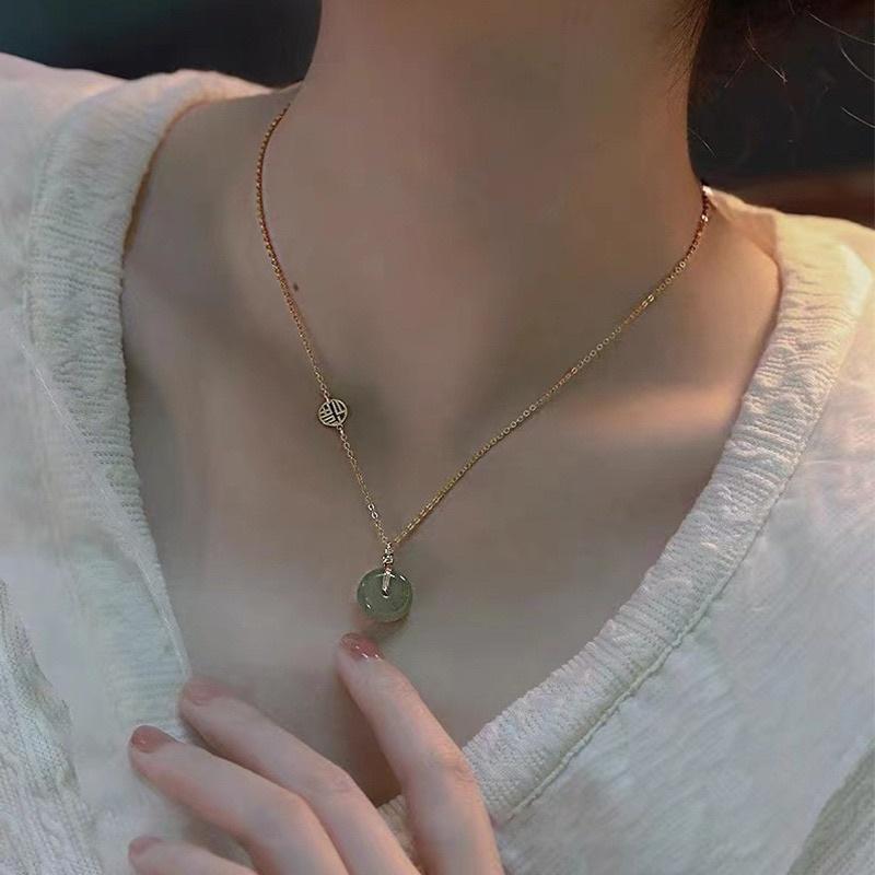 Dây chuyền nữ titan không đen mặt tròn ngọc đẹp Ring House