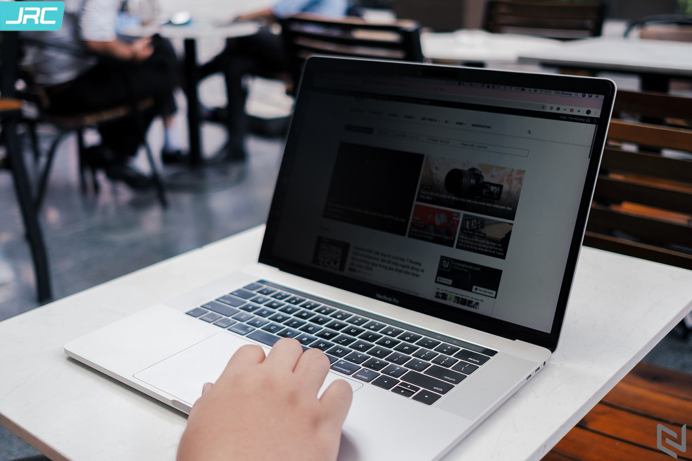 Dán Chống Nhìn Trộm JRC Dành Cho MacBook - Hàng Chính hãng