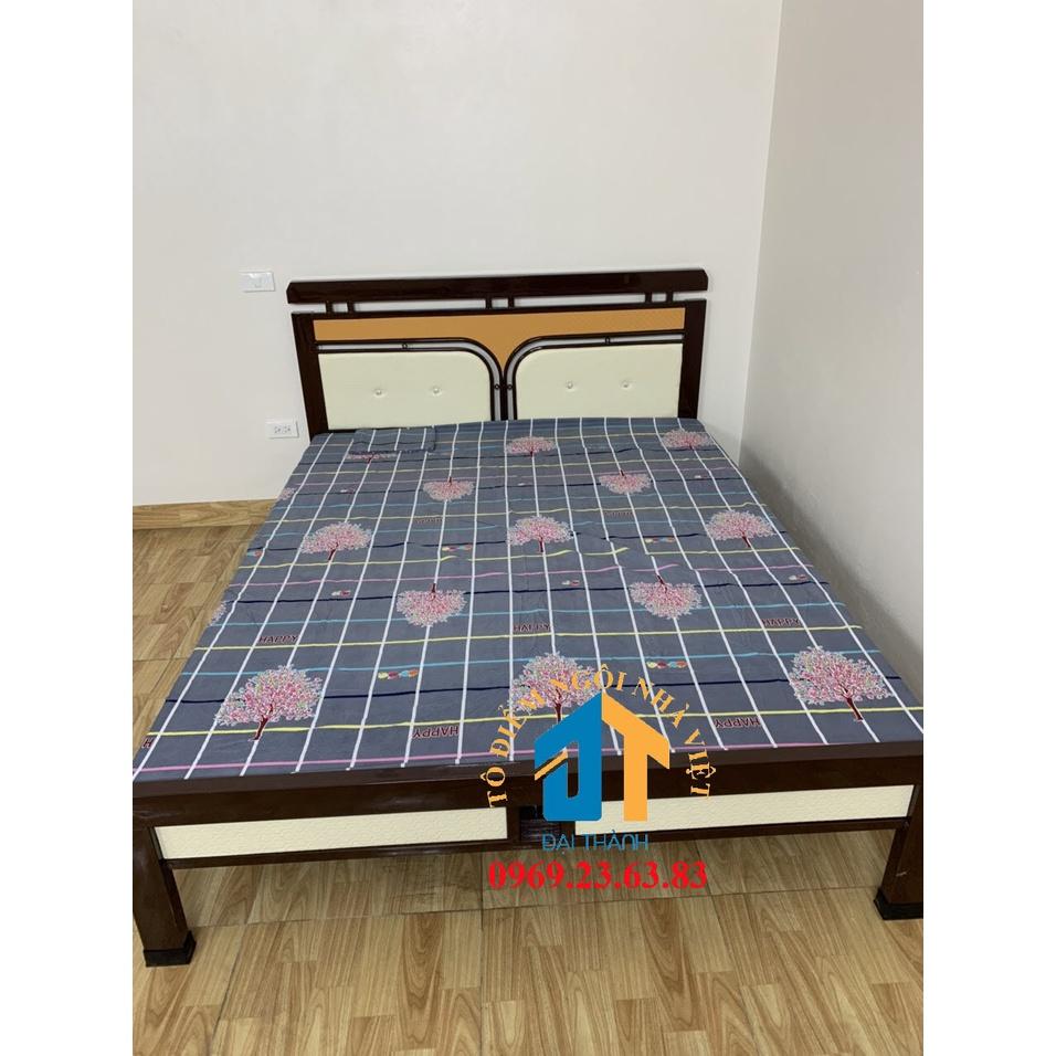 Giường ngủ sắt hộp kiểu gỗ – DT13