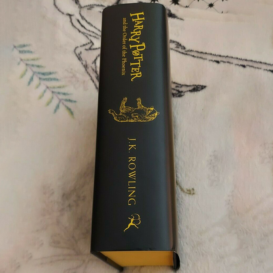 Harry Potter and the Order of the Phoenix - Hufflepuff Edition (Hardback)