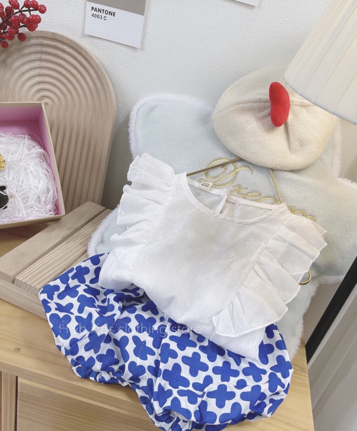 Set Áo đũi ren + quần hoa cho bé gái