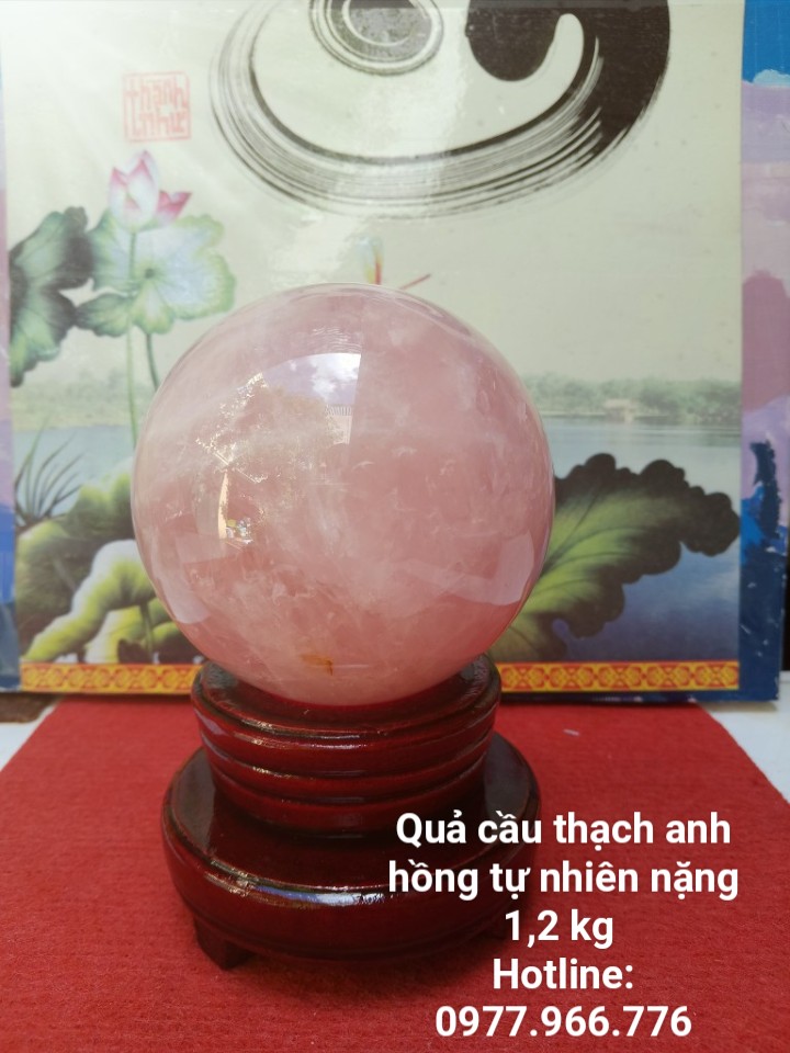 Quả Cầu Đá Thach Anh Hồng Phong Thủy Có Tặng Kèm Đế Gỗ Xoay