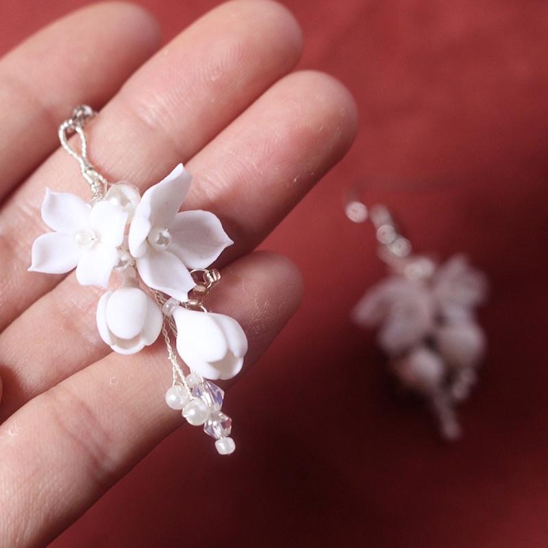 Khuyên Tai Hoa Chùm Phong Cách Tiểu Thư