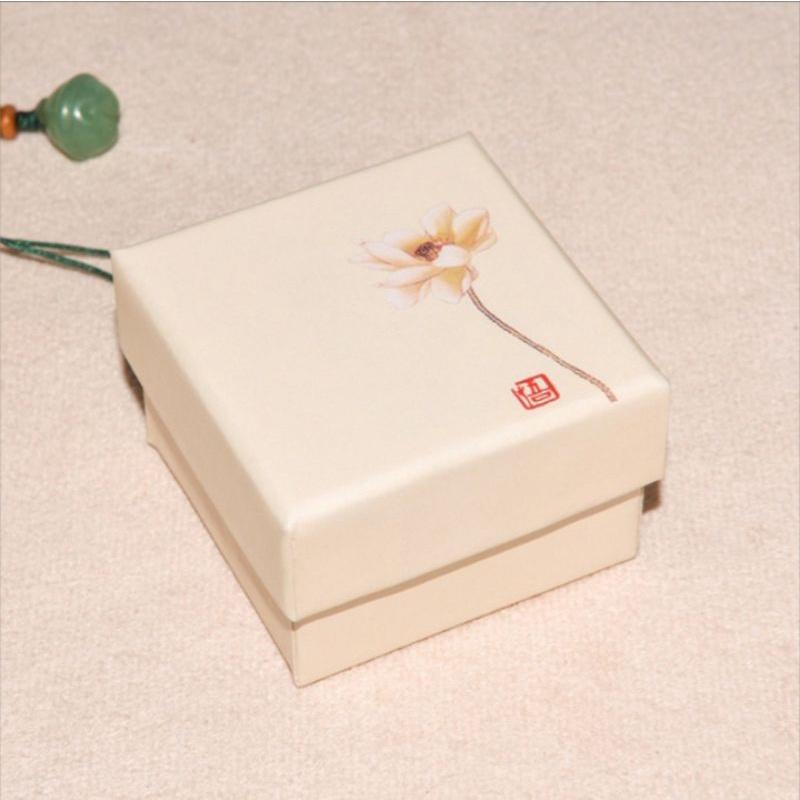 50 Hộp Sen Cao Cấp Mẫu Mới Đựng Vòng Tay