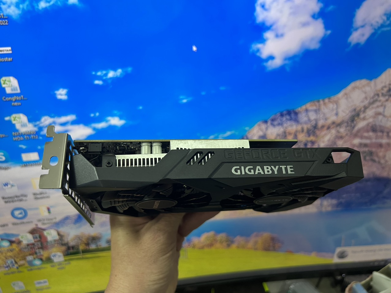 VGA (Cạc màn hình) GIGABYTE GeForce GTX 1650 4GB/D5/2FAN - HÀNG CHÍNH HÃNG