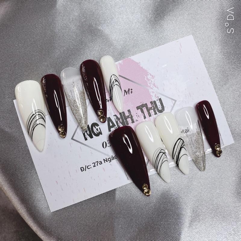 Móng giả sẵn