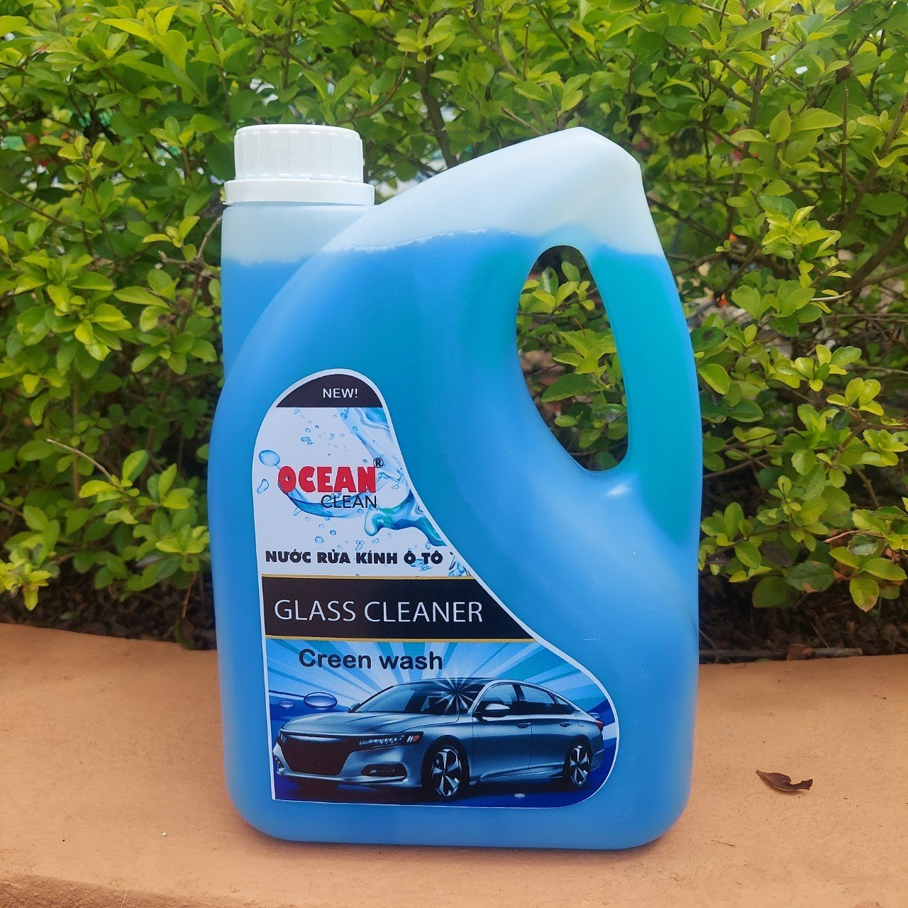 Nước Rửa Kính Ô Tô Ocean Glass (2.75L)