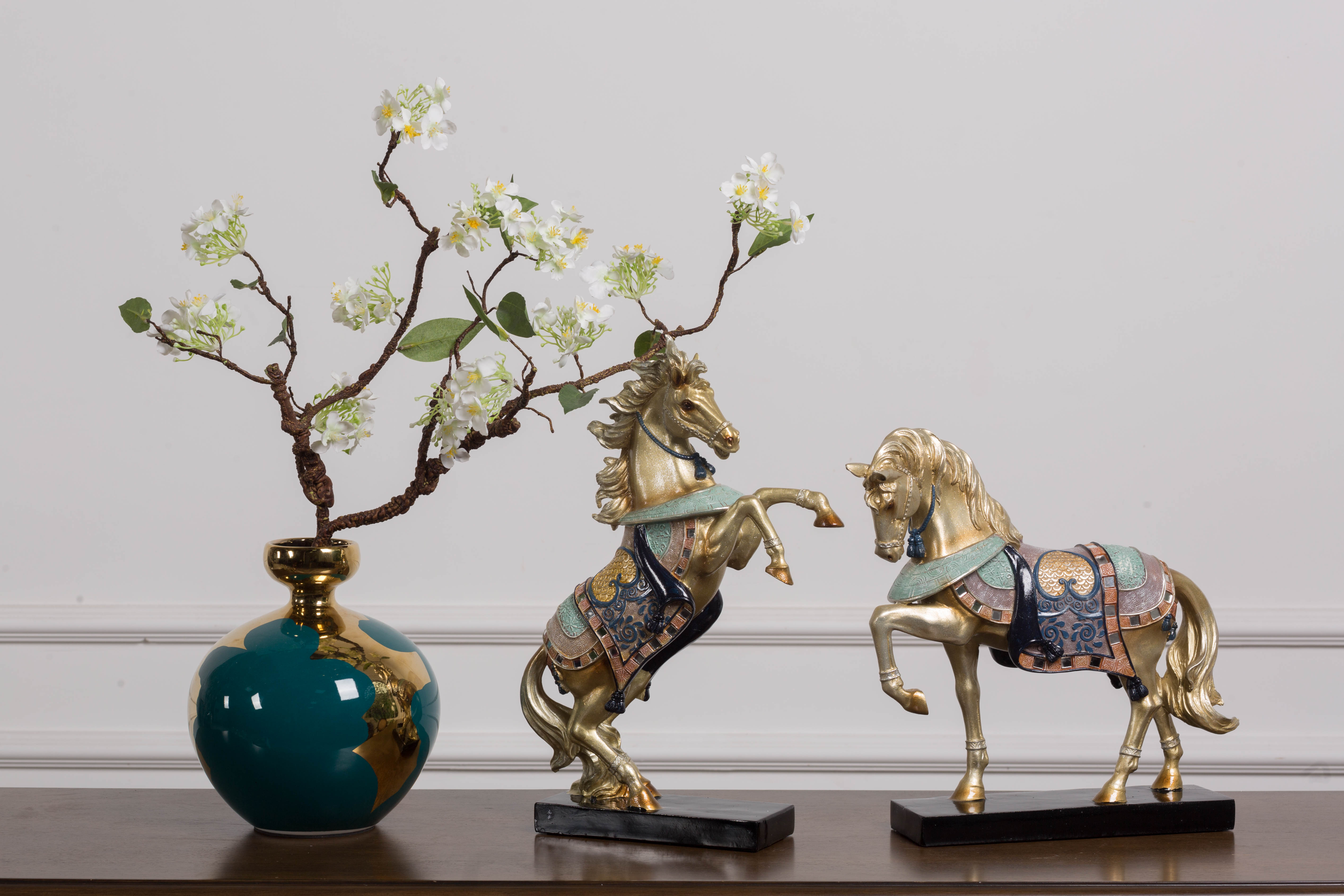 Decor để bàn trang trí nhà cửa ngựa co 1 chân