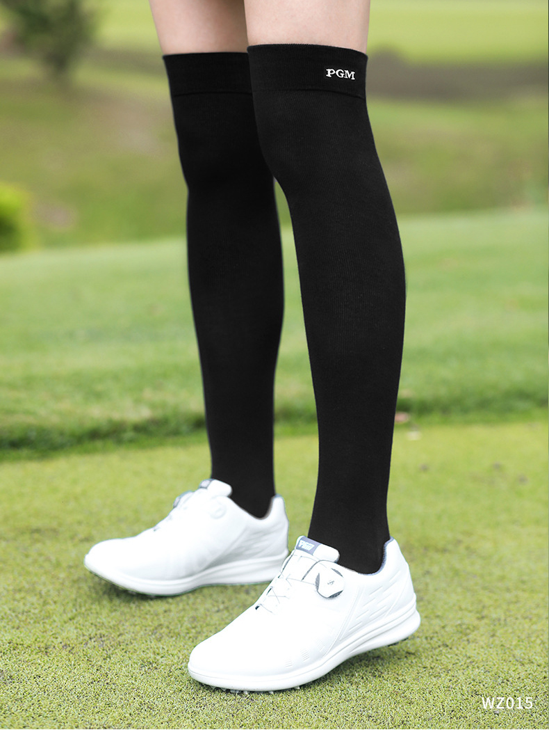 Tất golf dài nữ chính hãng PGM - WZ015 - Chất liệu polyeste cao cấp sẽ bảo vệ đôi chân của bạn khỏi ánh nắng trực tiếp của mặt trời