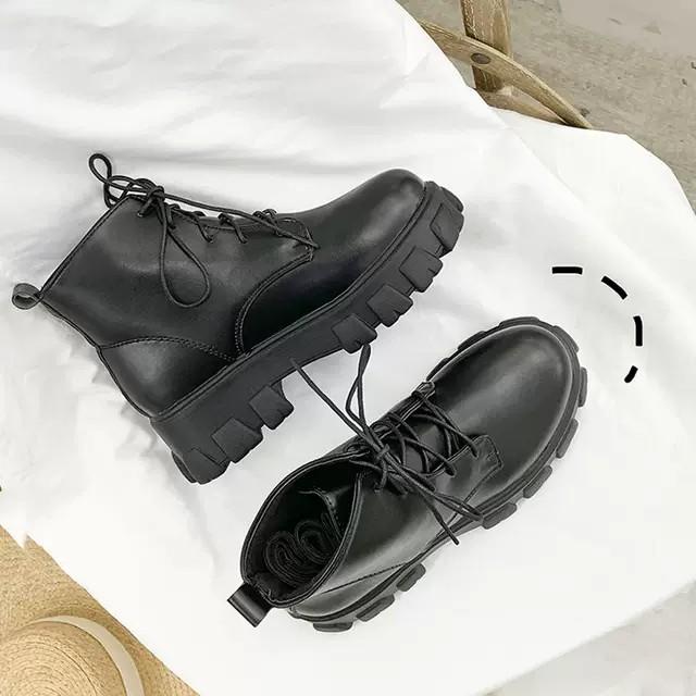 Giầy boots nữ cổ lửng phong cách Hàn Quốc da bóng, da lỳ độn đế siêu hottrend