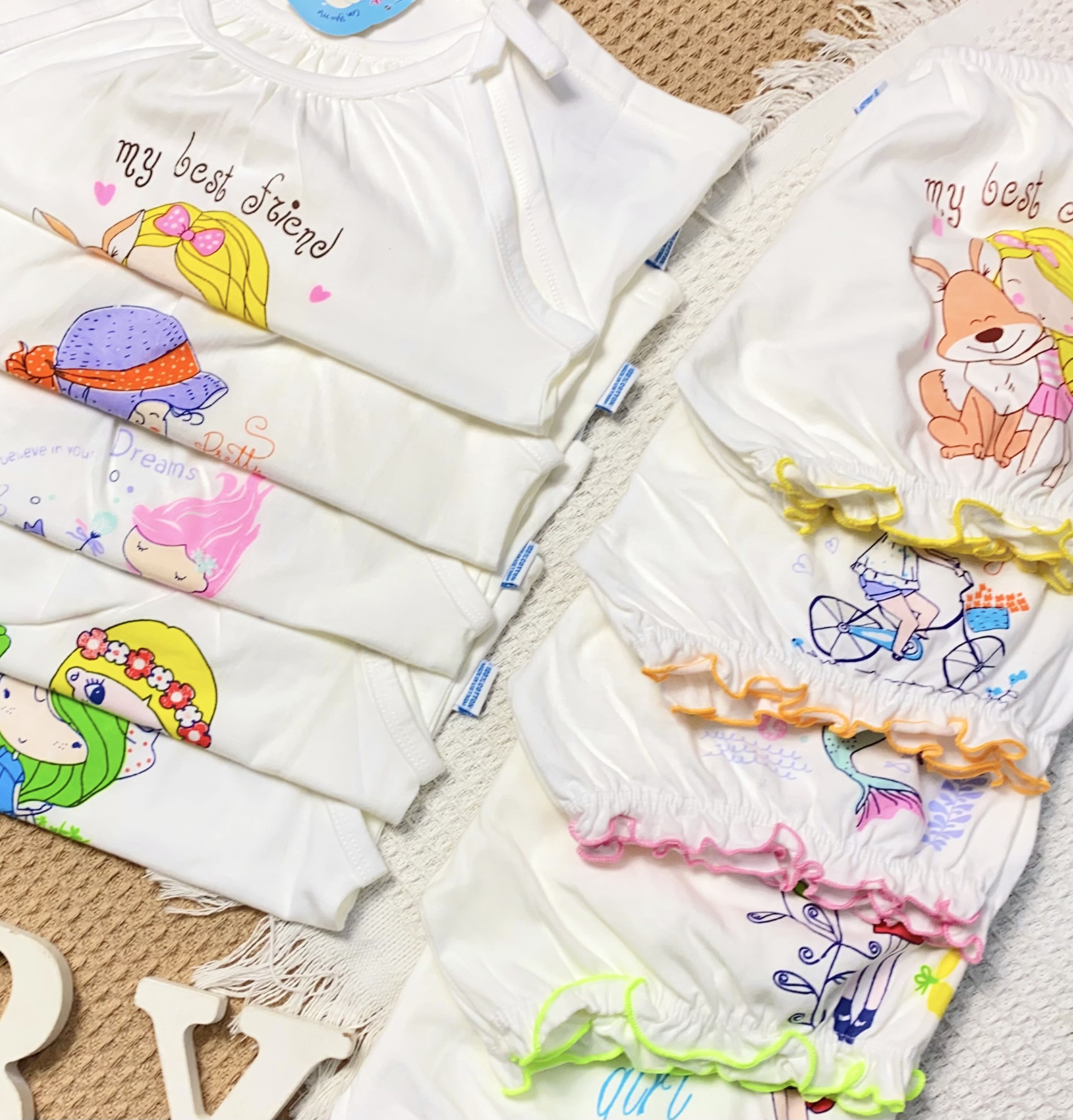 (8-16kg) BỘ QUẦN ÁO HAI DÂY COTTON TRẮNG IN JOU CHO BÉ GÁI - Giao HÌNH IN ngẫu nhiên