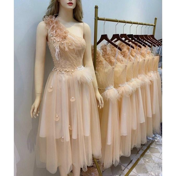 Đầm váy nữ xoè lệch vai lông vũ có 3 màu