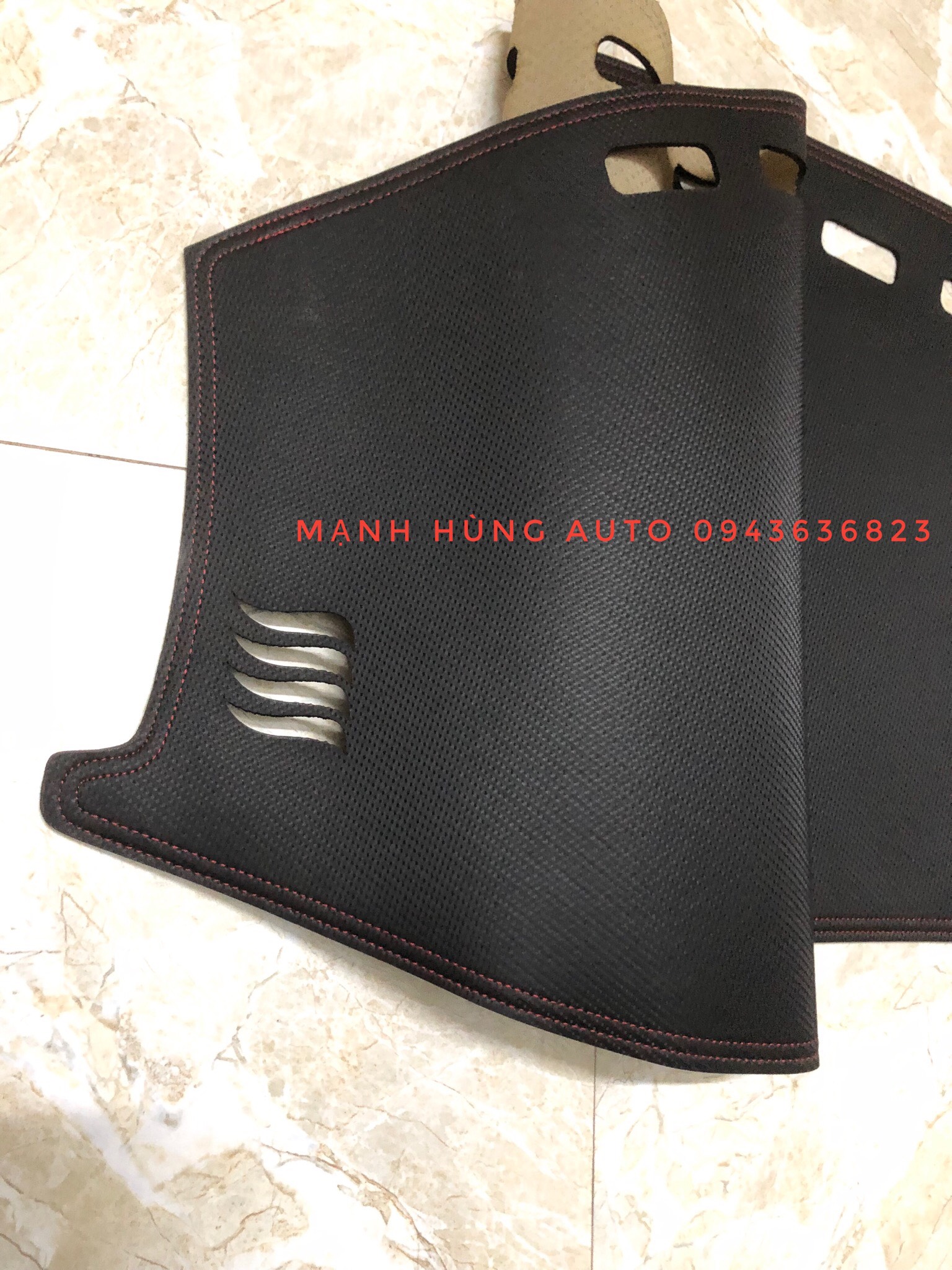 Thảm Taplo Da Carbon Suzuki XL7 2020 - 2021 Cao Cấp có Chống Trượt