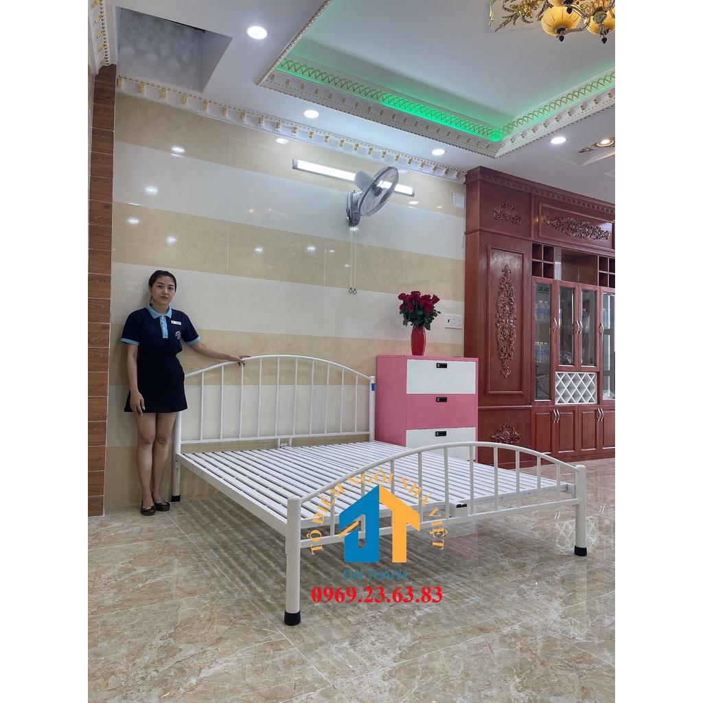 Giường sắt mỹ nghệ Đại Thành 1m6x2m