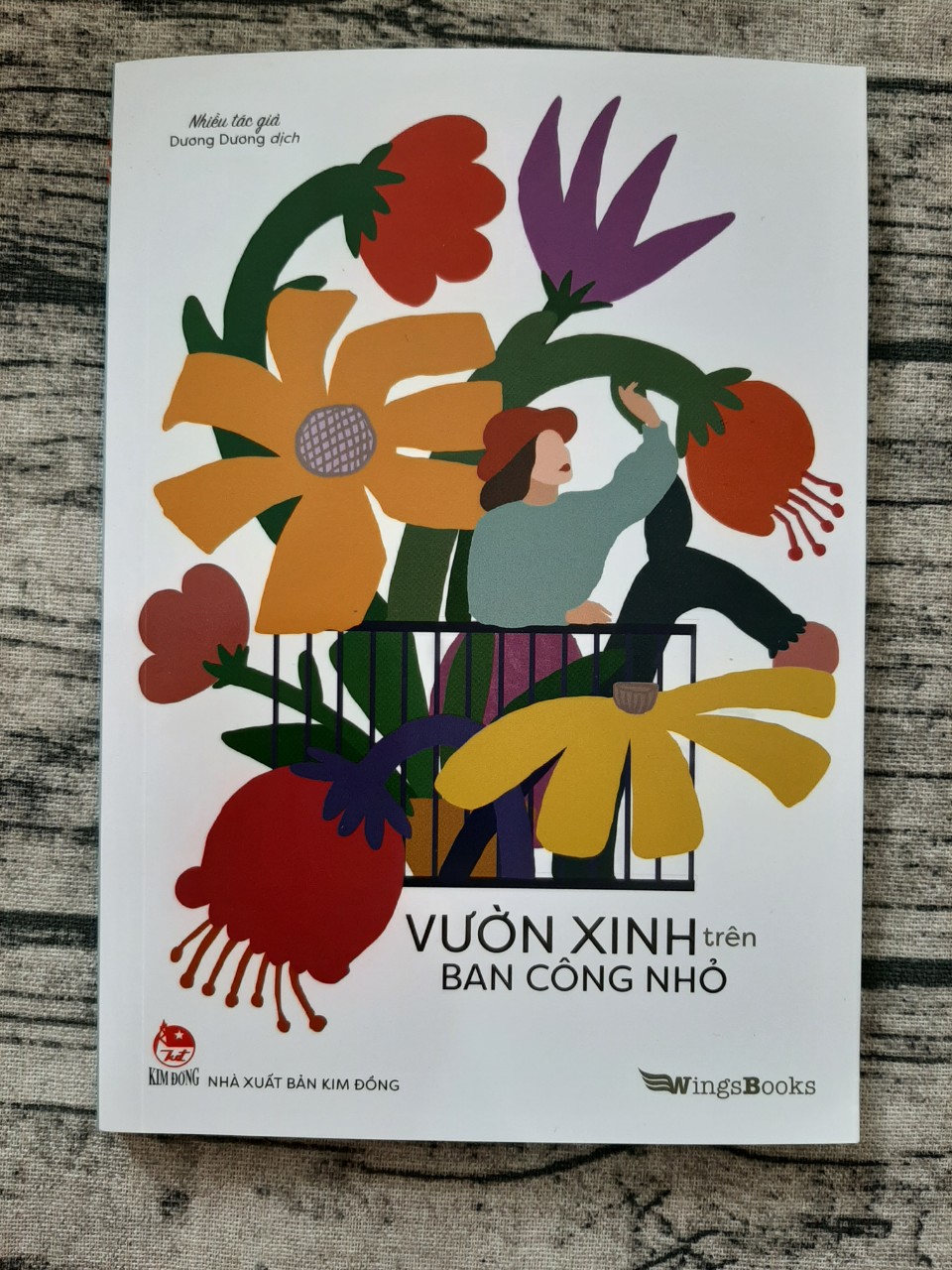 VƯỜN XINH TRÊN BAN CÔNG NHỎ