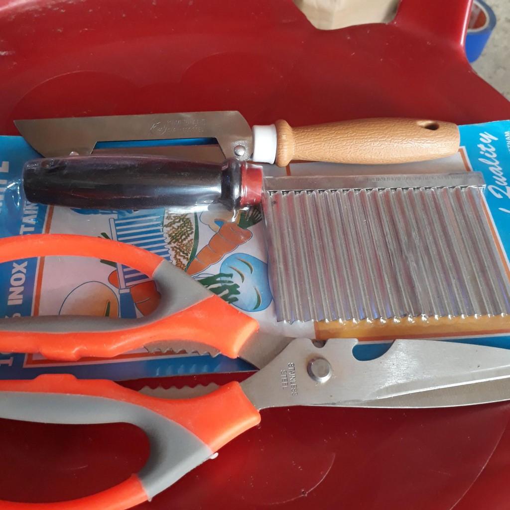 Com bo dao gọt vỏ dao thái củ quả và kéo cắt đồ ăn