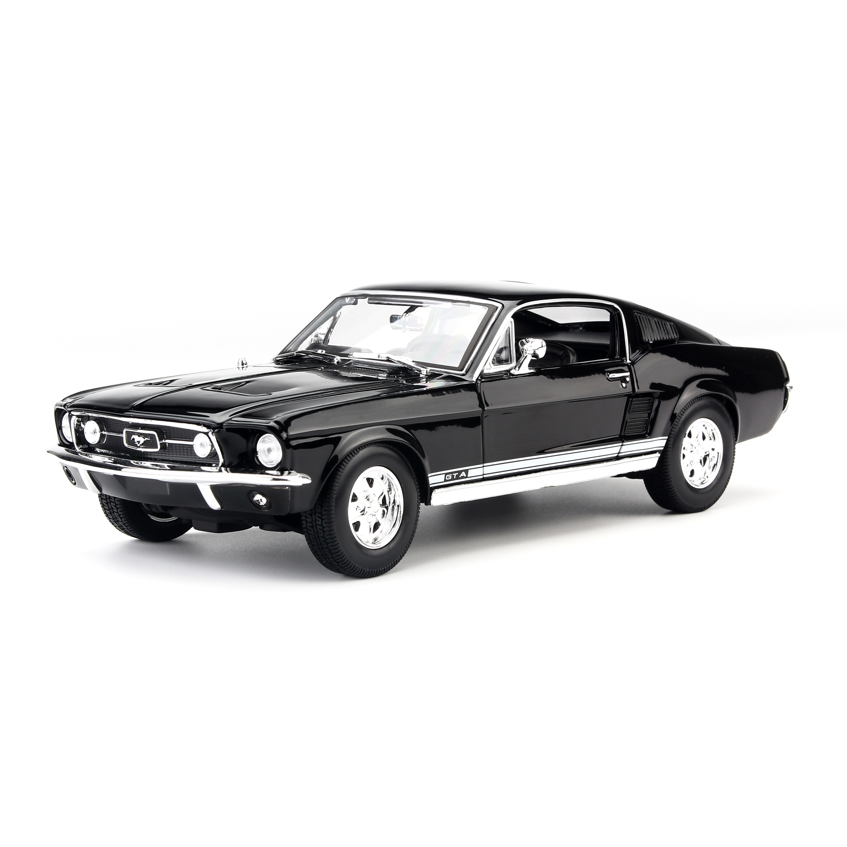 Mô hình xe Ford Mustang GTA Fastback 1967 1:18 Maisto - 31166