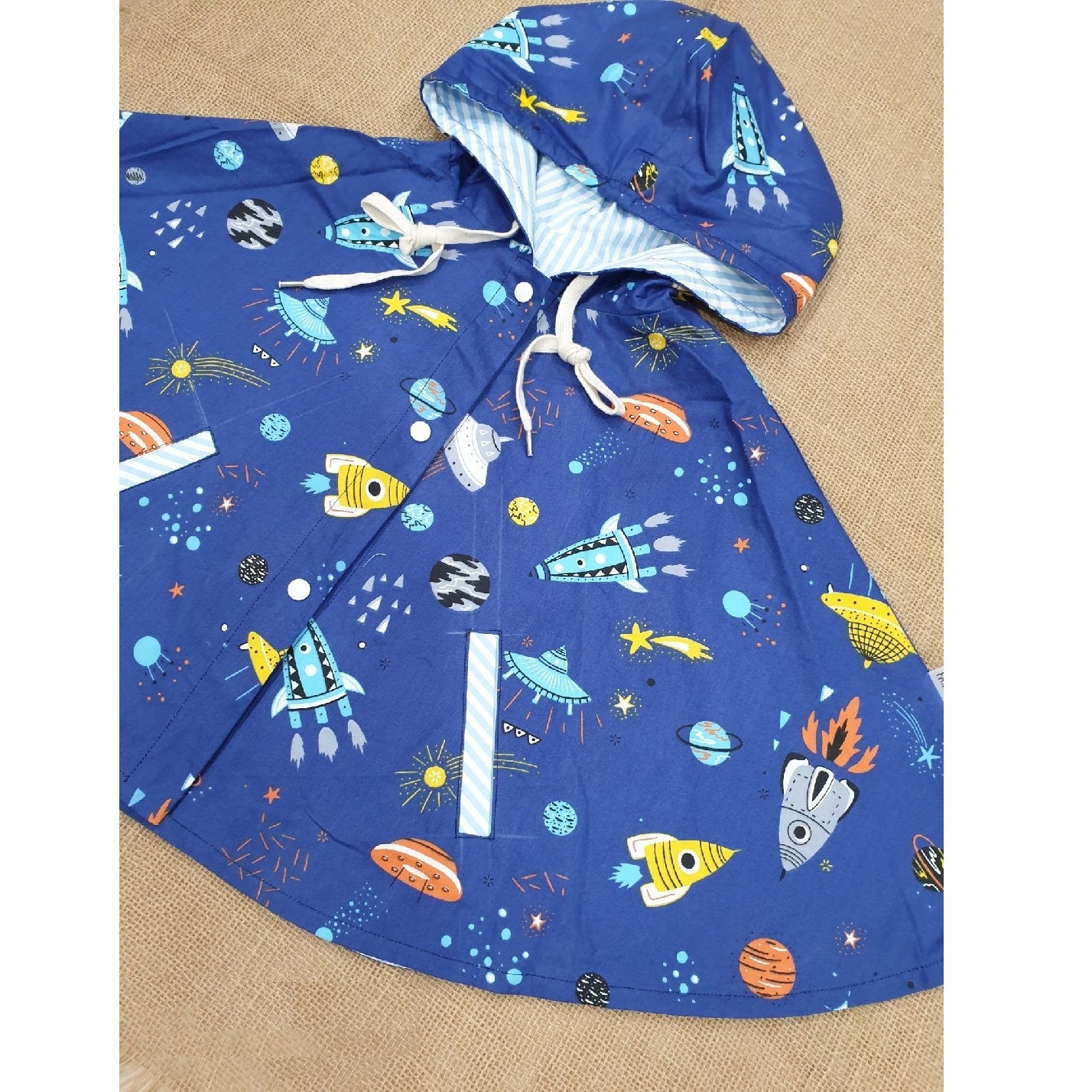 Áo khoác chống nắng cho bé trai bé gái 4 mùa kiểu áo cánh dơi poncho  phi thuyền vũ trụ phi hành gia đáng yêu dễ thương cho bé từ sơ sinh đến 12 tuổi