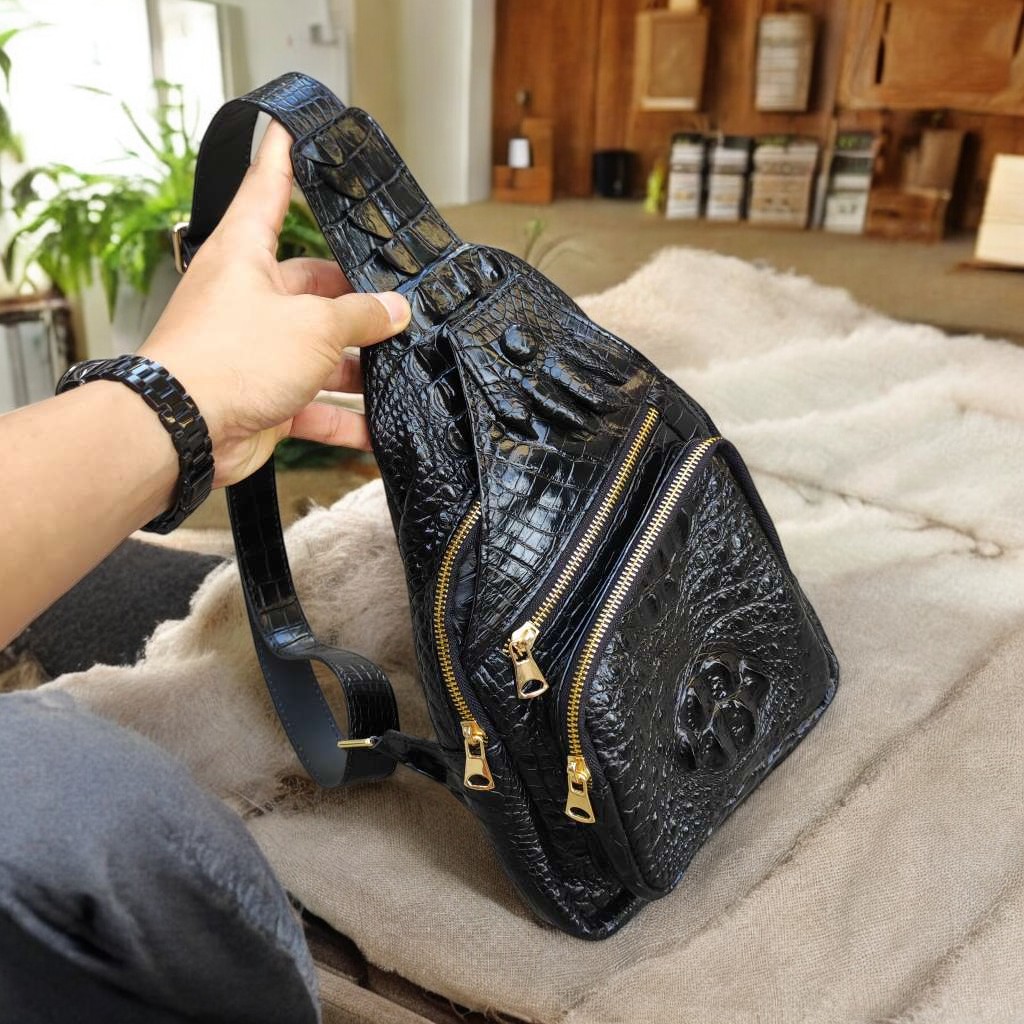 Túi đeo chéo Nam cá tính. Da cá sấu có Móng đẹp nổi bật!