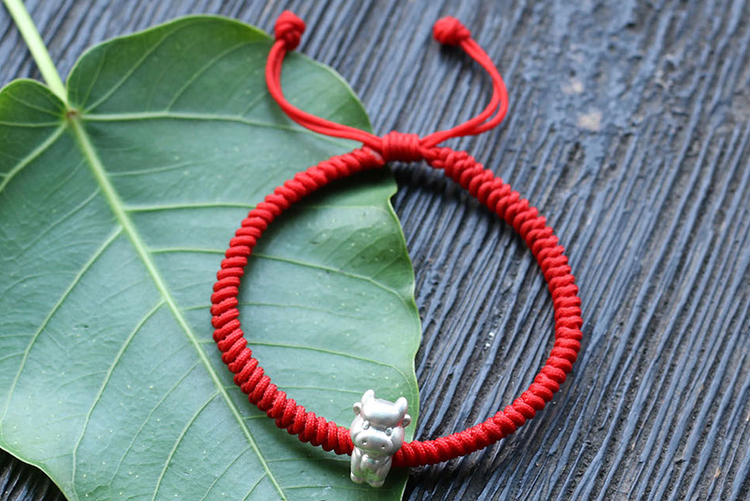 Vòng Tay Kết Dây Tuổi Sửu Ngọc Quý Gemstones