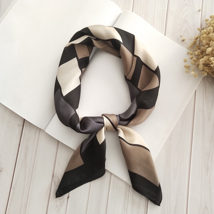 Khăn quàng cổ thời trang size 70x70cm - Mã 7027