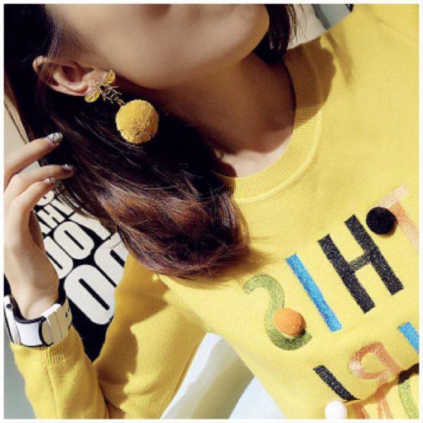 Bông Tai Lông Hình Ong Vàng Cá Tính