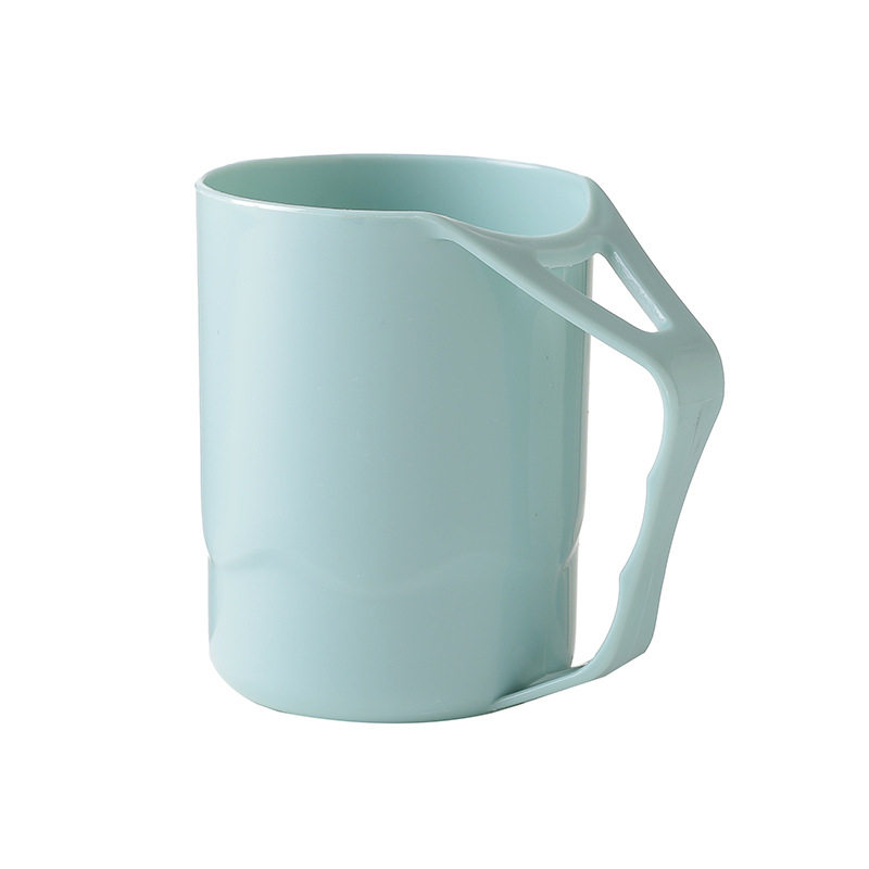 Ly nhựa để bàn chai đánh răng 10x8.5cm - Giao màu ngẫu nhiên