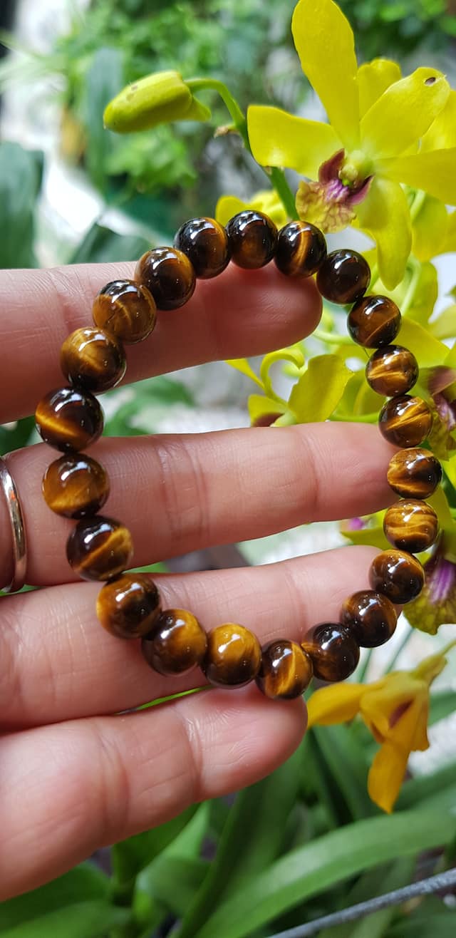 Vòng tay phong thuỷ may mắn nữ đá mắt hổ tự nhiên vàng nâu bóng mượt đẹp Size nữ vòng hạt 8mm Vòng hợp nữ mệnh kim mệnh thổ mệnh Thủy đeo tay đẹp ạ