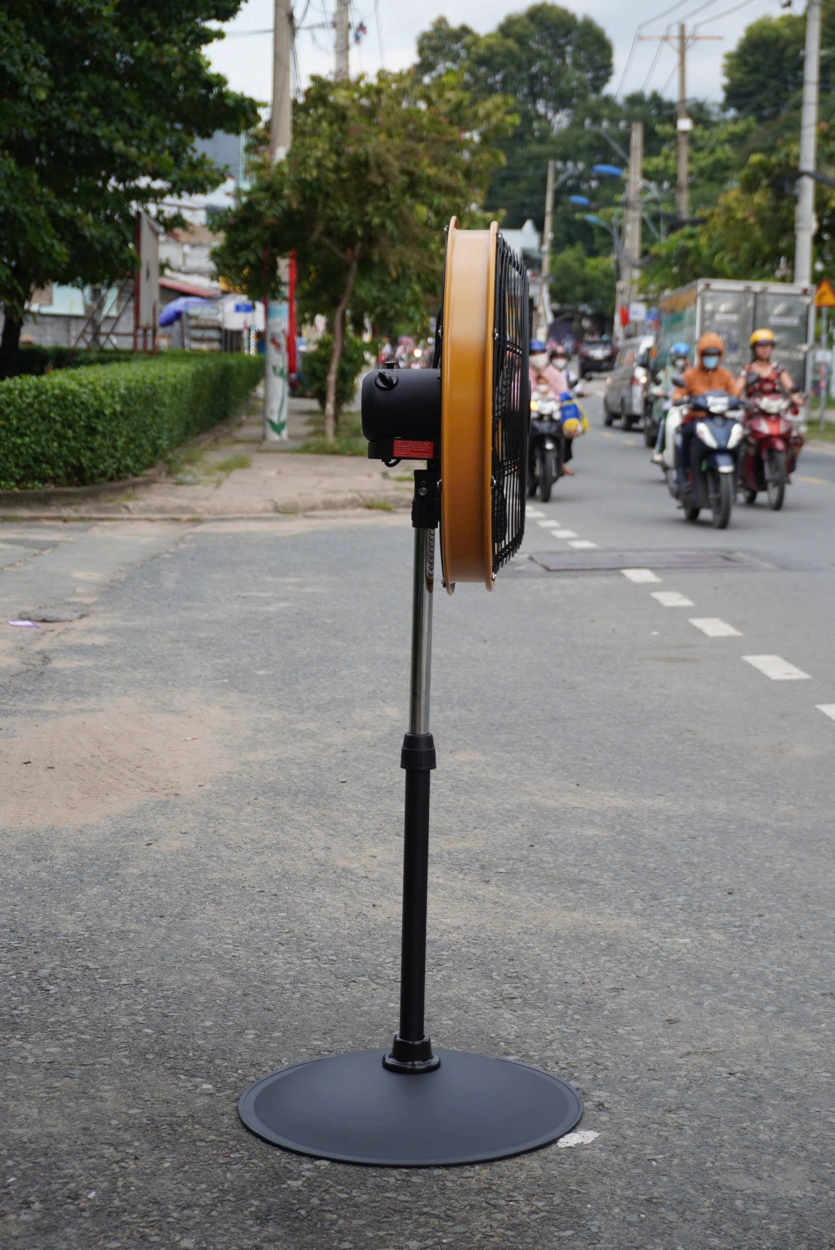 Quạt đứng công nghiệp Caterpillar HVOSF-20S 20inch Làm mát hiệu quả cho xưởng sản xuất, nhà kho - Hàng chính hãng