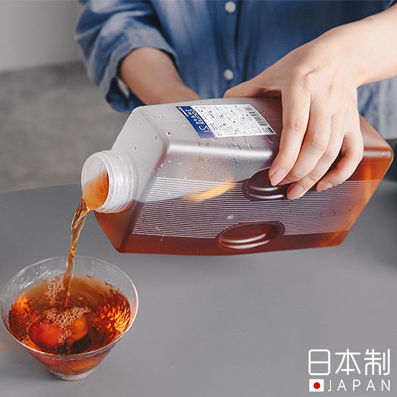 BÌNH NƯỚC 2 LÍT - HÀNG NỘI ĐỊA NHẬT , có thể dùng đựng nước trữ ở ngăn mát tủ lạnh, mang đi làm,.