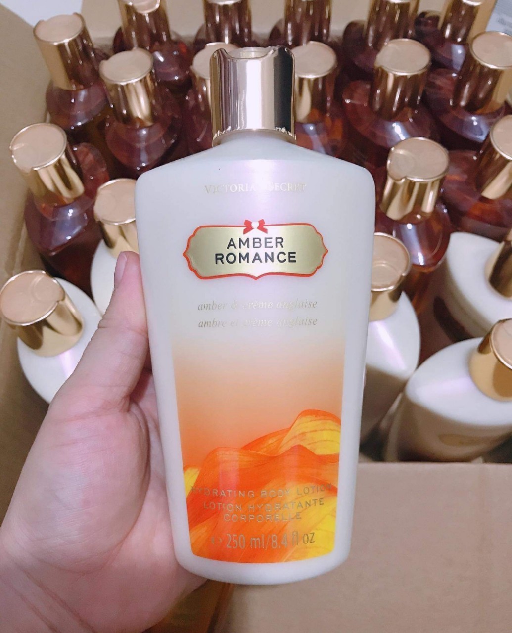 Sữa Dưỡng Thể Victoria's Secret Amber Romance 250ml USA( không có seal- không xuất hóa đơn )