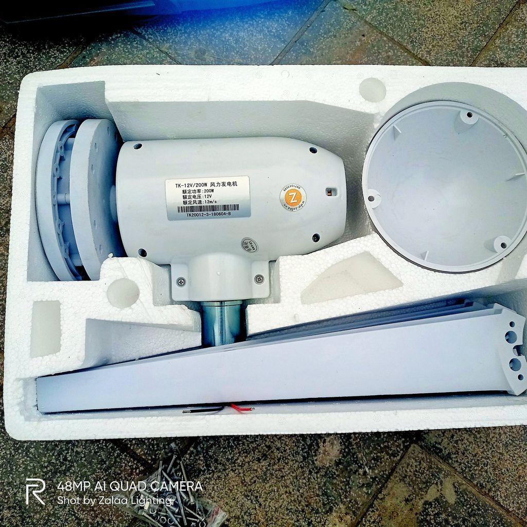 Bộ Đèn Đường Dự Án sử dụng song song điện mặt trời và điện gió công suất 70w mã sản phẩm ZSL70SW