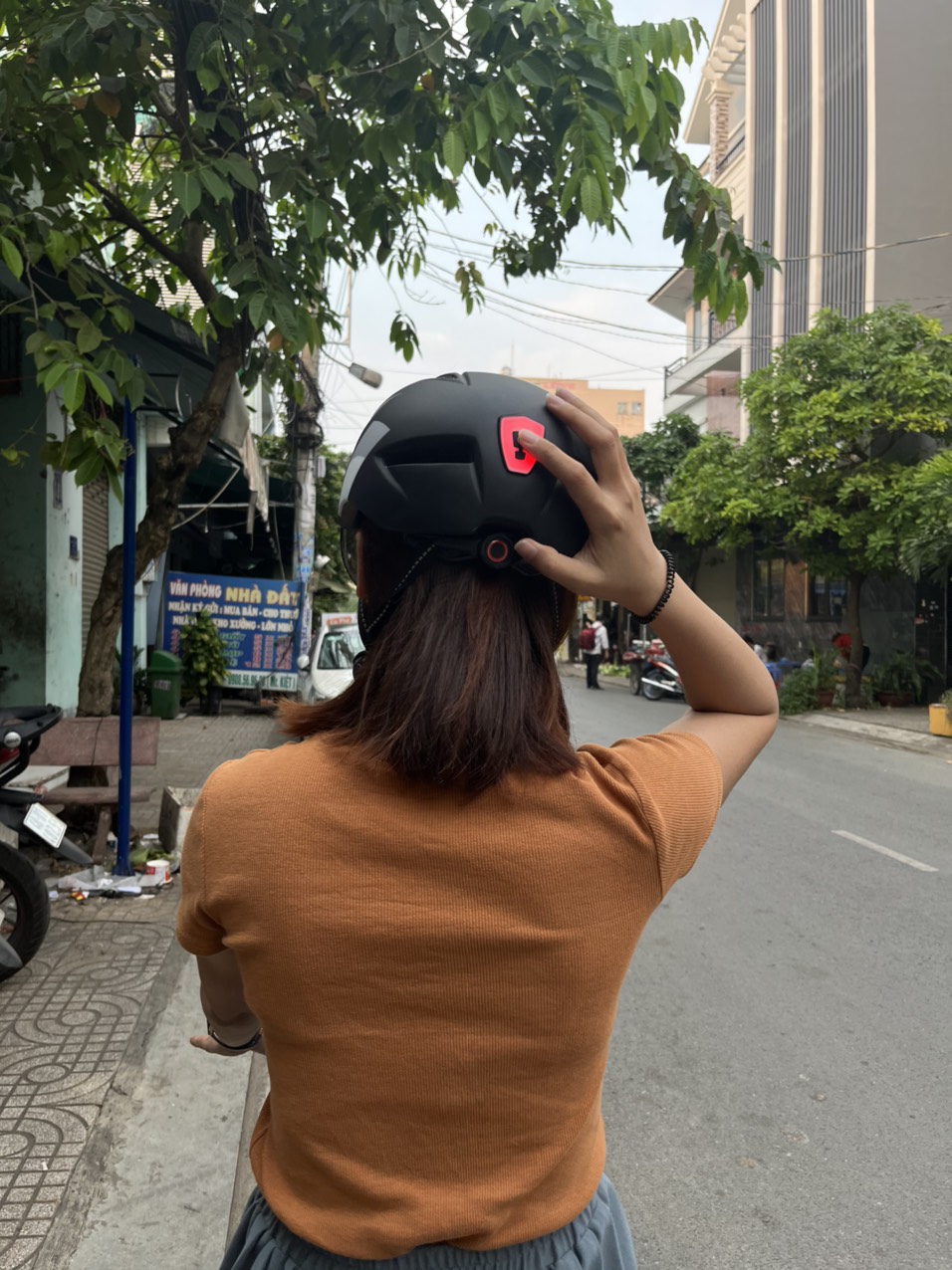 MŨ BẢO HIỂM XE ĐẠP THỂ THAO CÓ KÍNH HOMESHEEL