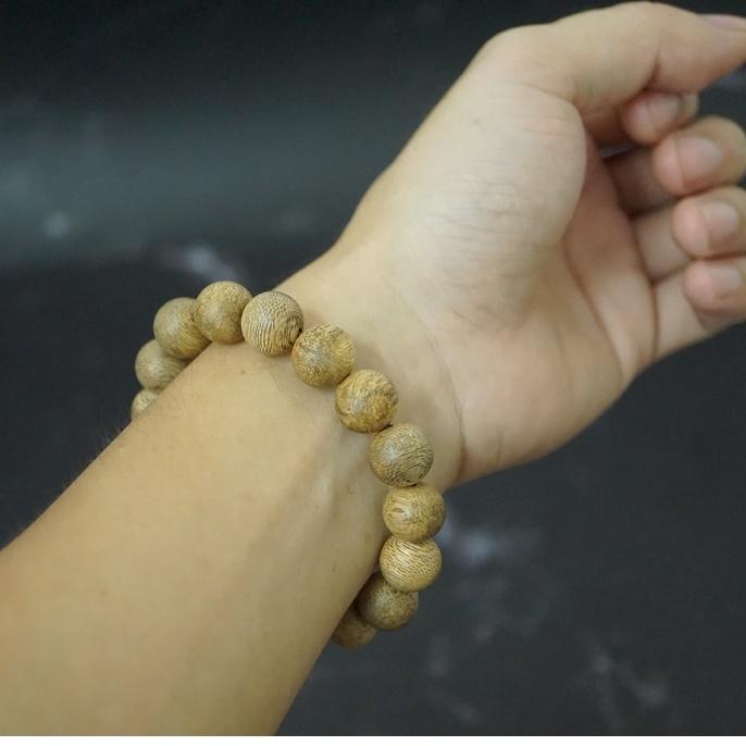 Vòng gỗ Trầm Hương tự nhiên - Trầm Tốc hạt tròn 12 ly siêu sang - cho tay cỡ Trung